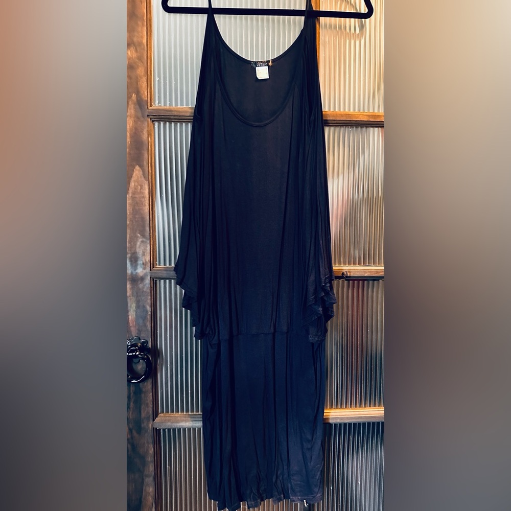 VENUS Black Midi Dress